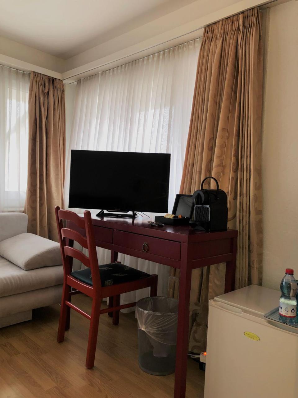 City Hotel Веттинген Экстерьер фото